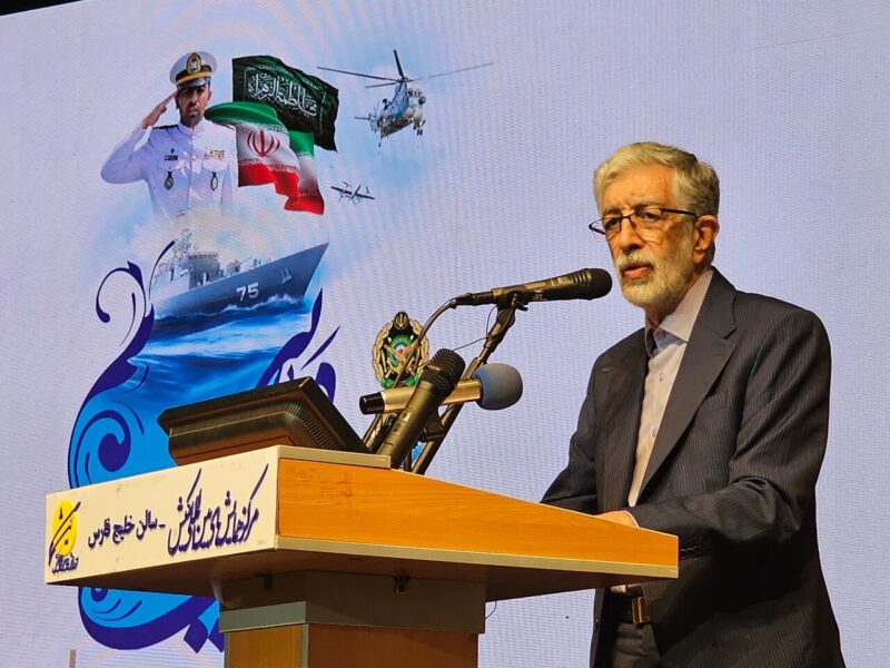 حداد عادل: عراقچی نماد پیوند دیپلماسی و میدان است