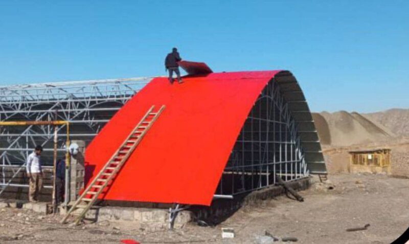 شروع اجرای پوشش استخر قیر کارخانه آسفالت شهرداری مرند