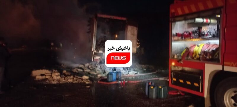 حریق تریلی در جاده میانه به تبریز