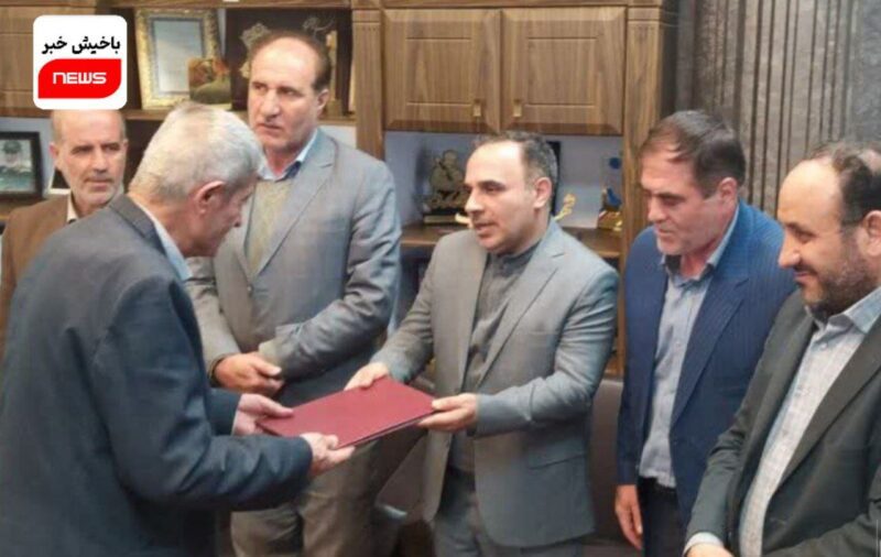 تجلیل از شهردار بناب به مناسبت روز شهردار