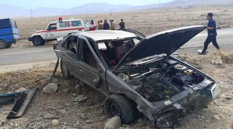 واژگونی پژو در جلفا با دو مصدوم