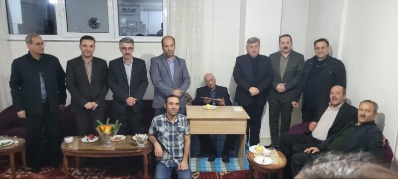 دیدار صمیمانه مدیرکل فرهنگ و ارشاد اسلامی استان با عاشیق یداله عیوض‌پور