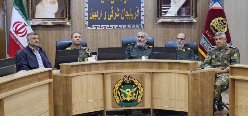 دیدار فرماندهان ارشد سپاه در استان با فرماندهان ارشد ارتش در آذربایجان شرقی