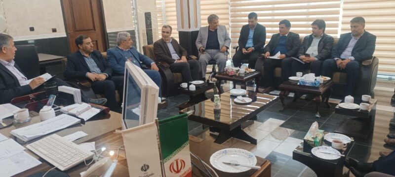 نشست سازنده برای بهبود خدمات برق‌رسانی در ملکان/ مصوبات مهم فرماندار و مدیرعامل شرکت توزیع برق استان