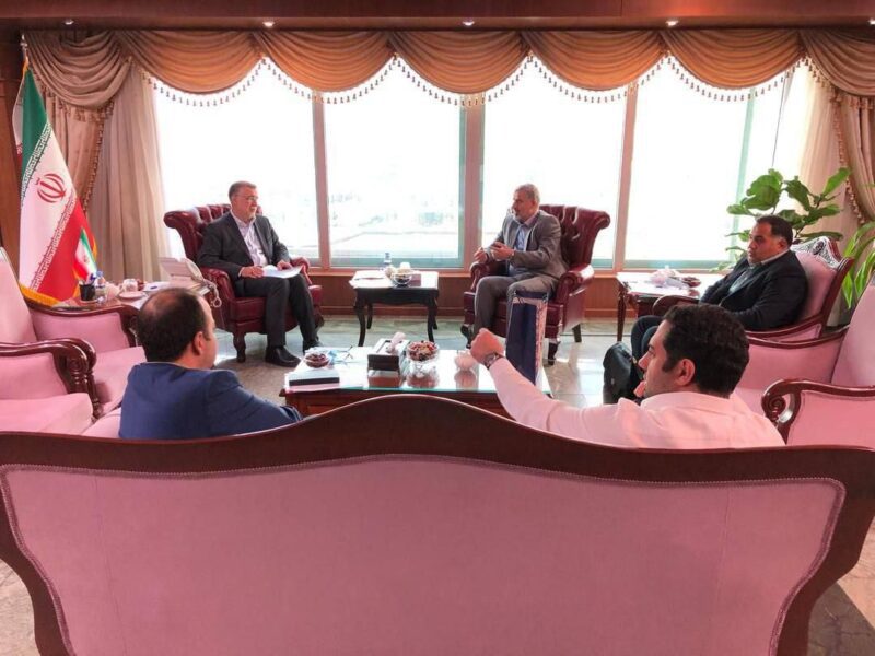 پیگیری مسائل حوزه درمان و سلامت شهرستان شبستر در دیدار دکتر طاهری با وزیر بهداشت