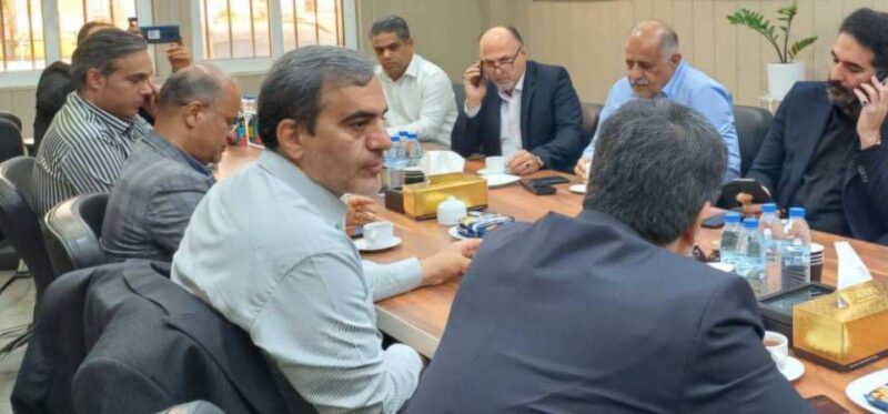 نشست بررسی شرایط حمل و نقل جاده ای کالای بندر شهید رجایی در شهرک حمل و نقل بندرعباس