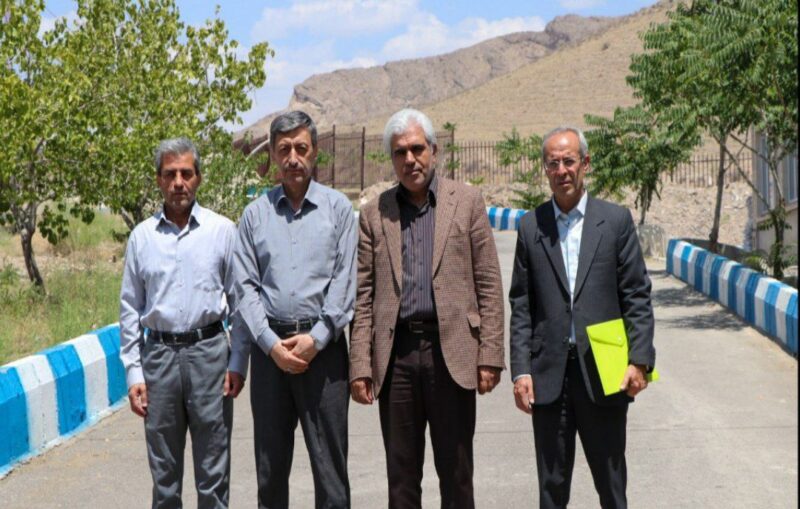 بازدید نماینده مردم مرند و جلفا از قسمت های آسیب دیده شرکت صنعتی سپنتا در جنگ ۱۲ روزه