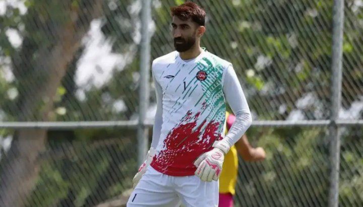 علیرضا بیرانوند از پرسپولیسی‌ها بابت اتفاقات فصل گذشته عذرخواهی کرد.