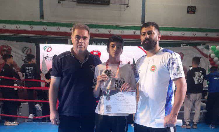 محمد جواد قربانی از شهرستان ملکان به مقام نایب قهرمانی بوکس نونهالان ایران رسید