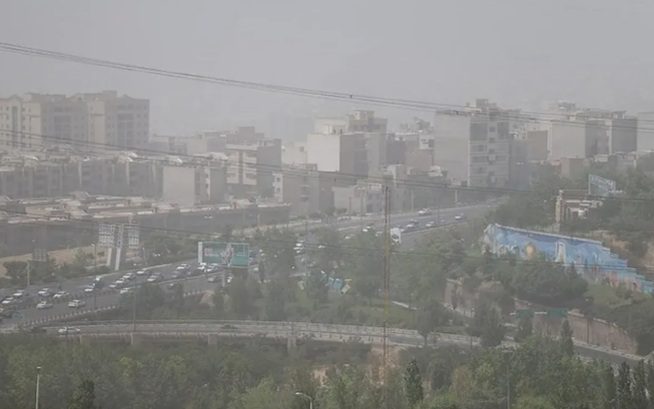 آلودگی هوا در خوزستان/ مدارس تعطیل، فعالیت ادارات با تاخیر