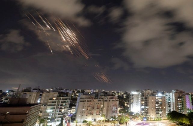 ایران در جنگ بعدی ۲۰۰۰ موشک را همزمان شلیک می‌کند