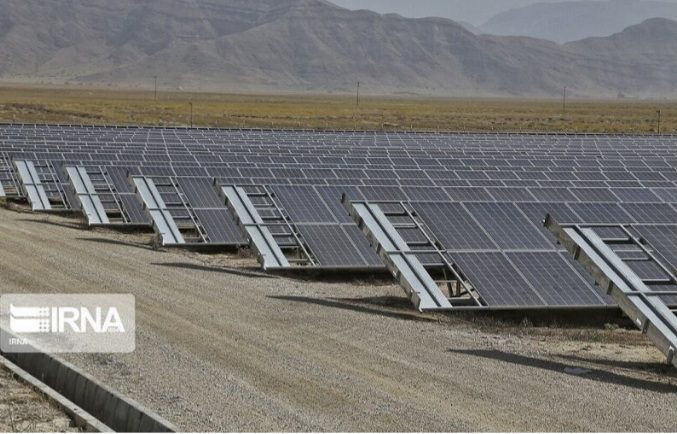 هدف‌گذاری تولید ۲۰۰ مگاوات برق خورشیدی تا پایان سال در آذربایجان شرقی