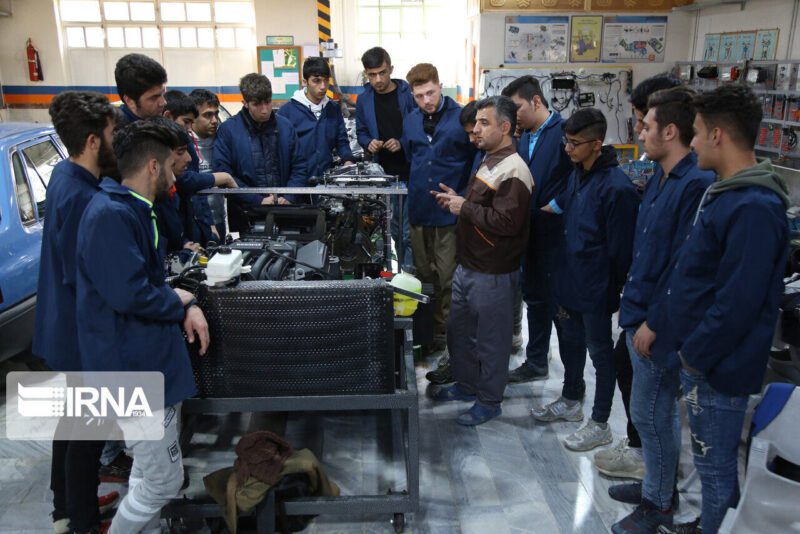 برنامهریزی برای پرکردن خلاء نظام صلاحیت حرفهای در صنایع و بازار کسبوکار