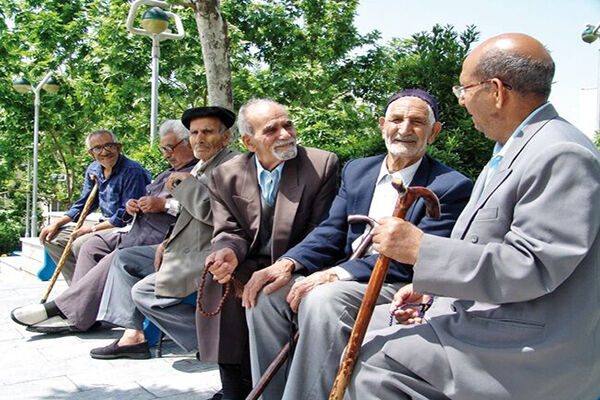 بیش از ۵۰ درصد بازنشستگان با سنوات ارفاقی بازنشسته میشوند
