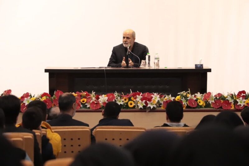 دبیر شورای عالی امنیت ملی: خلق دوگانههای کاذب در جامعه تاکتیک دشمن است