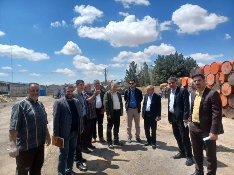 صنایع جهت نقل و انتقال پسماند صنعتی از طریق سامانه اقدام نمایند