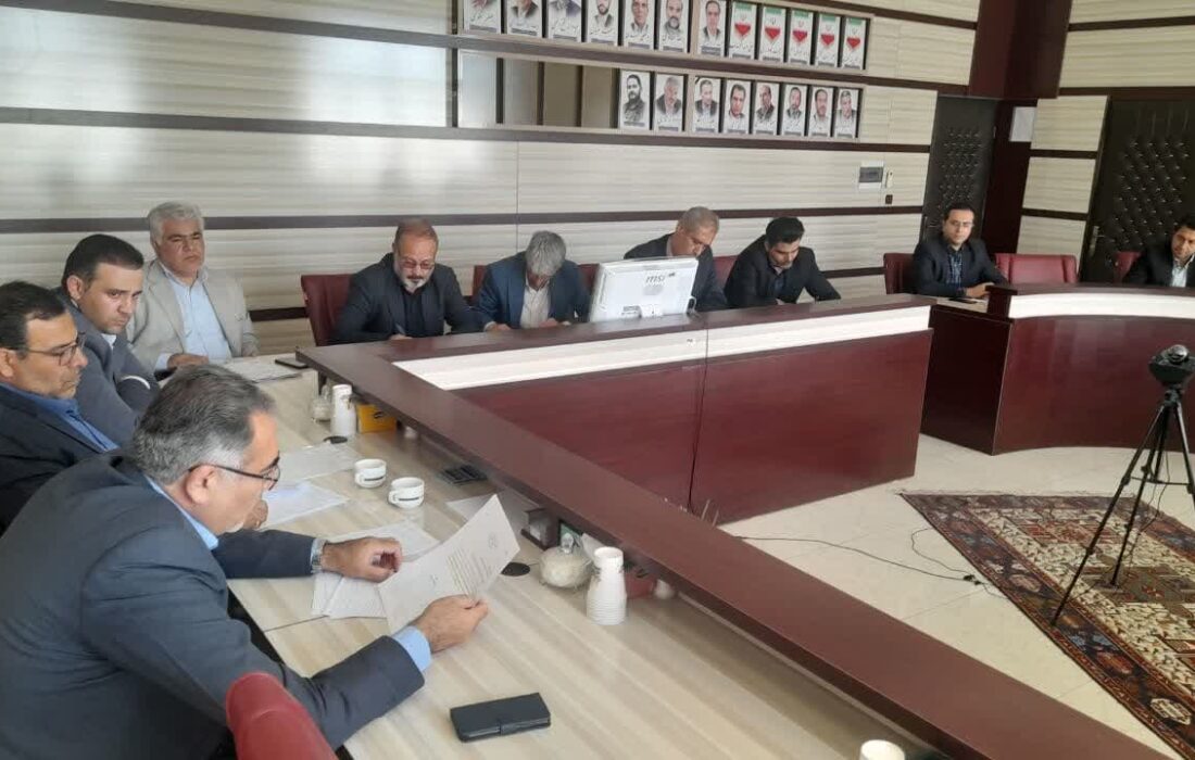 جلسه بررسی واگذاری انشعابات و مقابله با ساخت و سازهای غیرمجاز در مرند