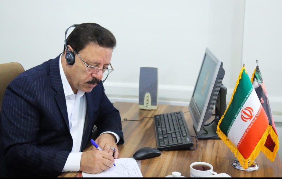 معاون هماهنگی امور عمرانی استاندار آذربایجان شرقی پای سوالات شهروندان در سامانه سامد
