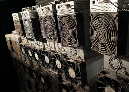 کشف ۶ دستگاه ماینر غیر مجاز قاچاق در “سراب”