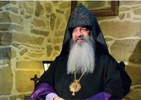 پیام تسلیت خلیفه کل ارامنه آذربایجان به مناسبت سالگرد ارتحال امام خمینی (ره)