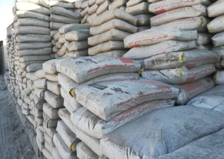 کشف ۲۶ تن سیمان احتکار شده در”سراب”