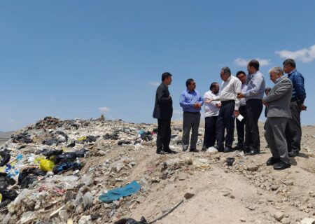 بازدید  فرماندار مرند از محل دفن زباله شهرداری مرند
