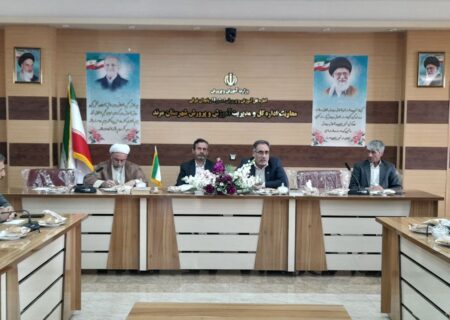برگزاری جلسه شورای آموزش و پرورش مرند با محوریت برنامه‌ریزی برای سال تحصیلی جدید