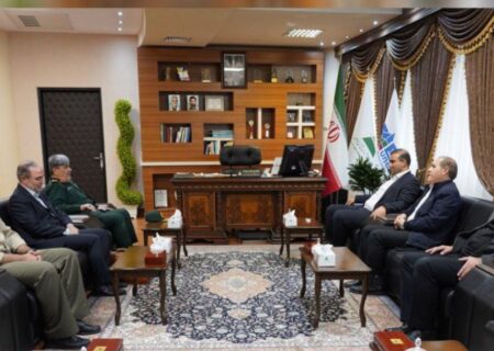 مشارکت سازمان منطقه آزاد ارس در احداث یادمان شهدا در هادیشهر و خداآفرین