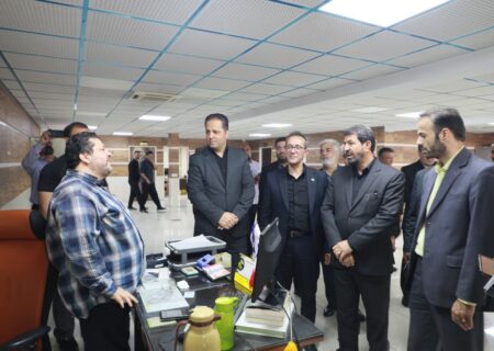 بازدید استاندار همدان از اتاق اصناف با نگاه تاکیدی بر نوآوری در مدیریت بازار