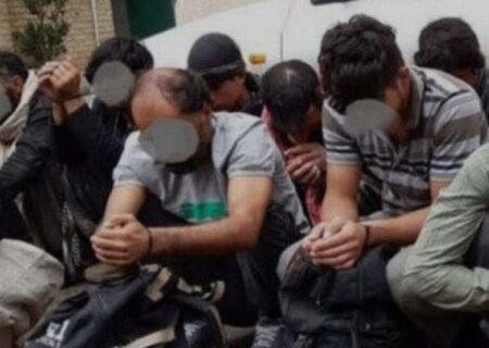 جمع آوری ۶۶ اتباع غیرمجاز در ” مرند “