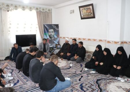 تجلیل از ایثار و مقاومت پدر شهید دانشجومعلم تبریزی