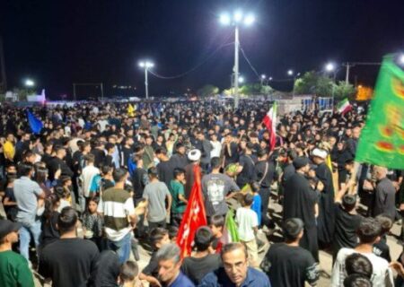 هم‌نوایی شهردار مسجدسلیمان با عزاداران در شام غریبان سیدالشهدا(ع)