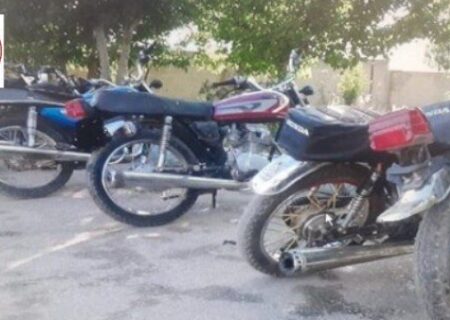 ۳۳ دستگاه موتورسیکلت مزاحم و هنجار شکن در عجبشیر توقیف شد