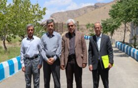 بازدید نماینده مردم مرند و جلفا از قسمت های آسیب دیده شرکت صنعتی سپنتا در جنگ ۱۲ روزه