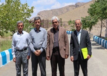 بازدید نماینده مردم مرند و جلفا از قسمت های آسیب دیده شرکت صنعتی سپنتا در جنگ ۱۲ روزه