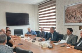 برگزاری جلسه ارزیابی انتقال باتیک‌کاران اسکو به شهرک صنعتی نیرومند