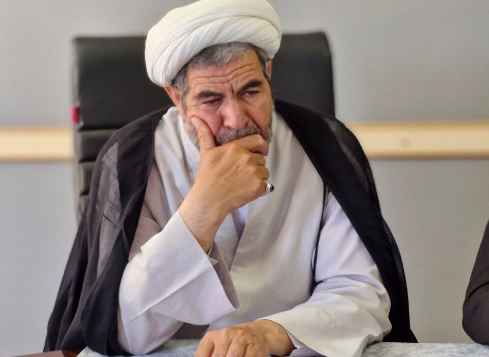 معلمان، فرماندهان جنگ نرم هستند | هر مدرسه یک پایگاه قرآنی