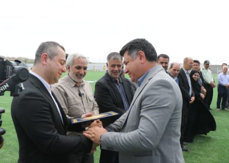 آیین افتتاح زمین چمن مصنوعی فوتبال بخش ممقان 