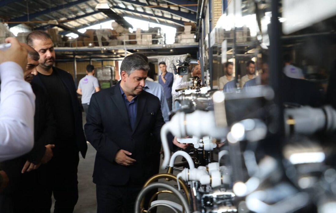 بازدید استاندار اردبیل از کارخانه شیرآلات آویسا در گرمی
