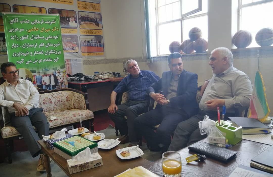 نماینده شهرستان اهر و هریس در مجلس از بسکتبال حمایت می کند