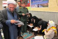 برپایی غرفه‌های فرهنگی کانون در مراسم نماز جمعه شهر ورزقان