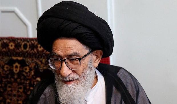 آیت‌الله محمد تقی آل هاشم‌: باید هوای مردم را داشت/ تمام تلاش‌ها معطوف به حل مشکلات مردم مخصوصا مناطق محروم باشد
