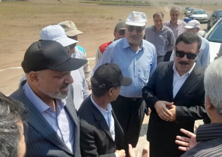 بازدید مقامات ارشد استان از روند اجرای پروژه خط انتقال آب ارس در روستاهای شهرستان مرند
