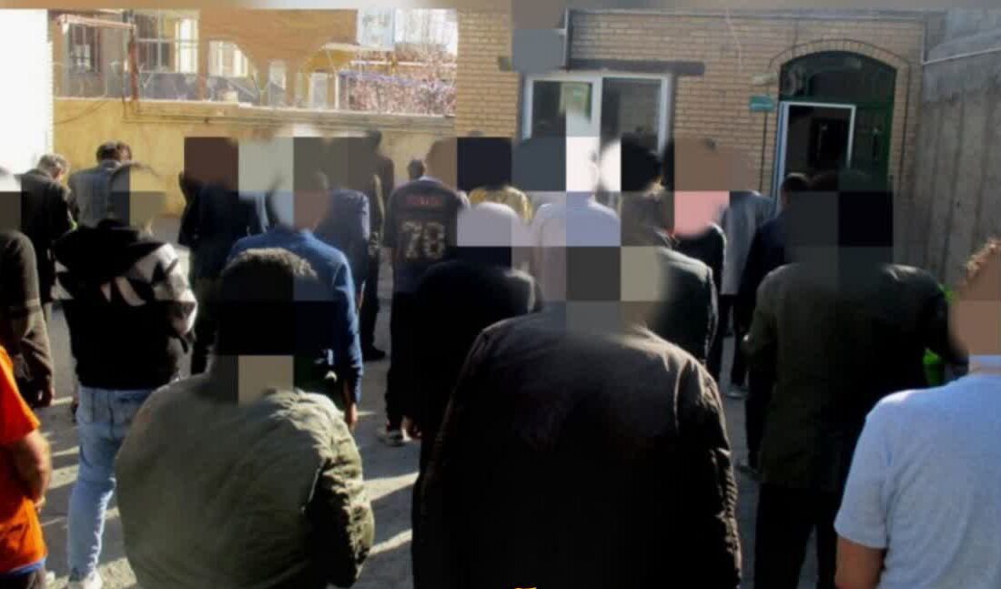 بازداشت و جمع آوری ۲۰ معتادمتجاهر در میانه