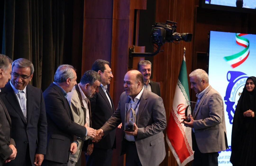 تجلیل از ۴ واحد صنعتی نمونه و یک پیشکسوت صنعتی برگزیده ملی از استان
