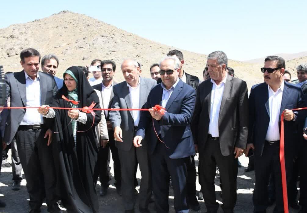 بهره برداری از دو واحد مرغداری با سرمایه گذاری ۲ هزار و ۱۵۰ میلیارد ریال در شهرستان ملکان