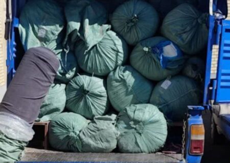 کشف پارچه قاچاق خارجی ۲۰ میلیاردی در “مرند”