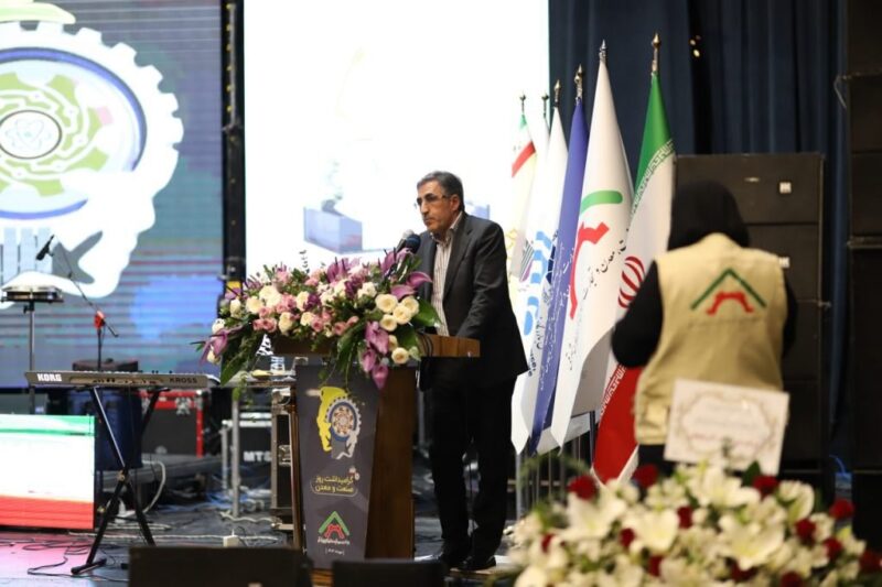علیزاده: سیاست‌های غلط ارزی مانع اصلی تولیدکنندگان است