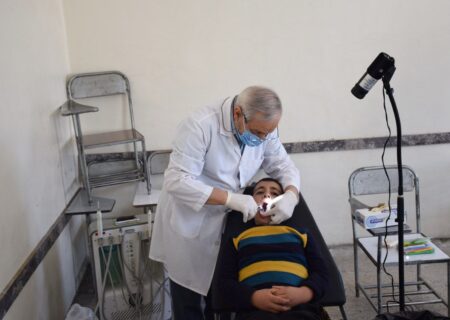 ویزیت رایگان برای اهالی روستای اردکلو بمناسبت هفته دفاع مقدس