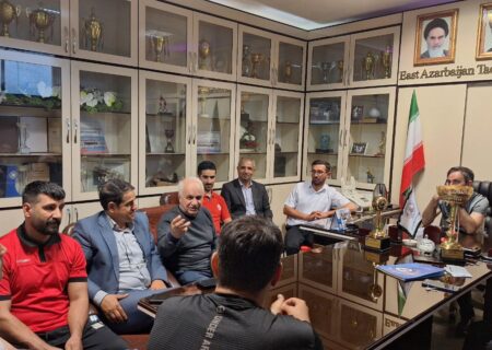 قهرمانی تیم‌های نونهالان و خردسالان پسران تکواندو آذربایجان‌شرقی در رقابت‌های منطقه یک کشور